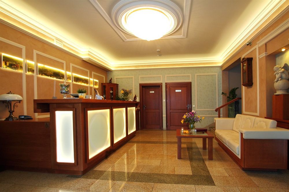 Hotel I Restauracja "Pod Orlem" Картузы Экстерьер фото