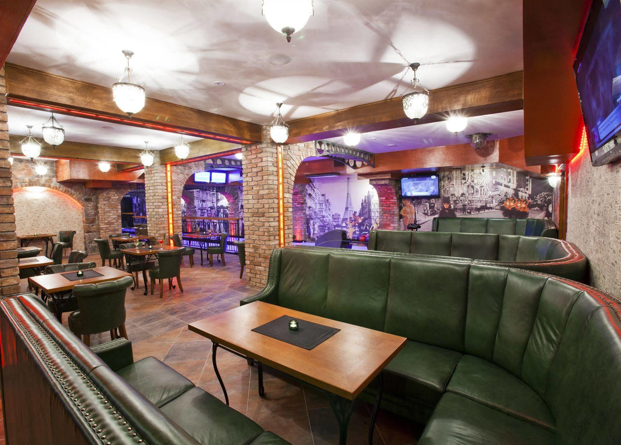 Hotel I Restauracja "Pod Orlem" Картузы Экстерьер фото