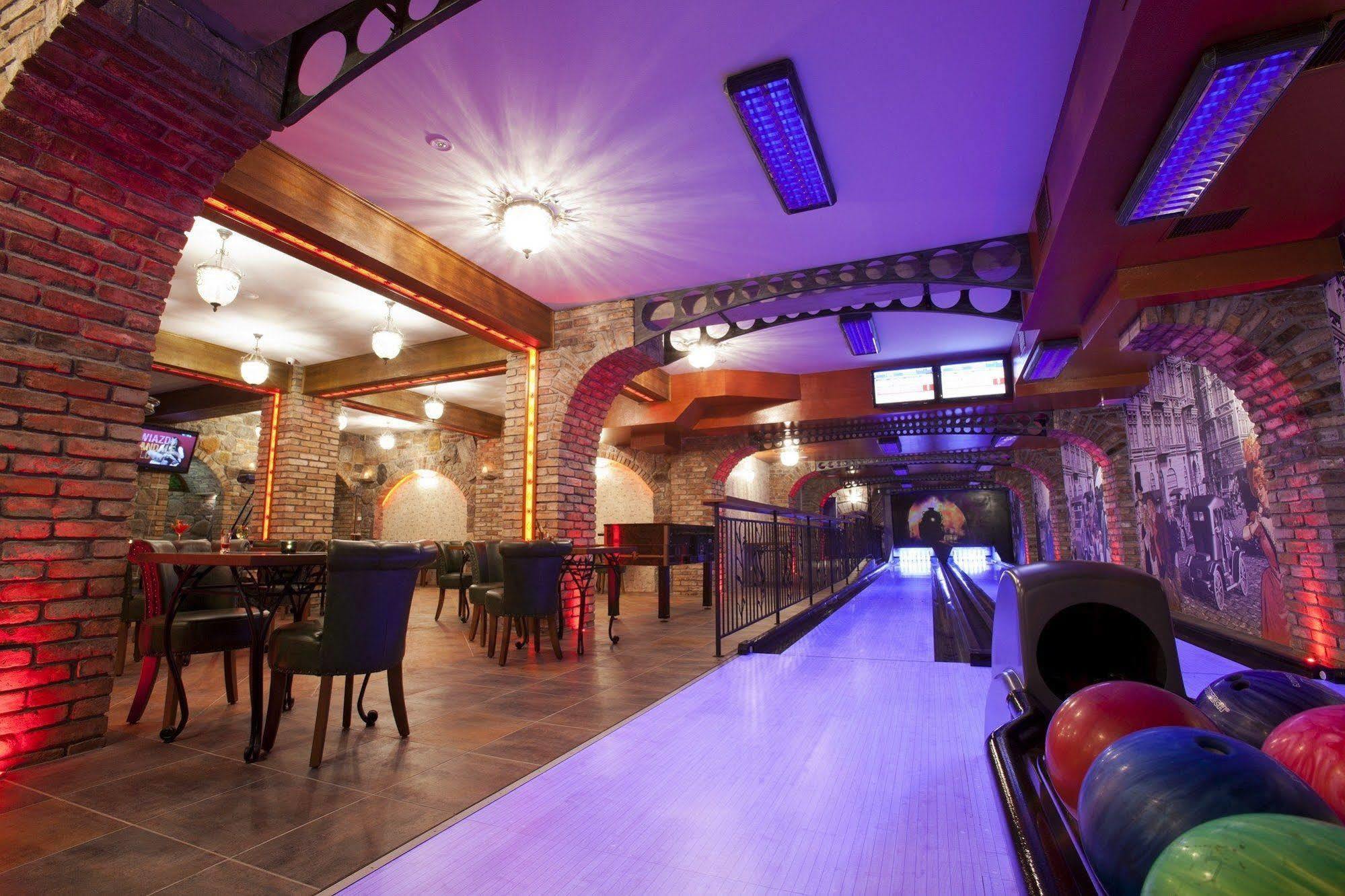 Hotel I Restauracja "Pod Orlem" Картузы Экстерьер фото