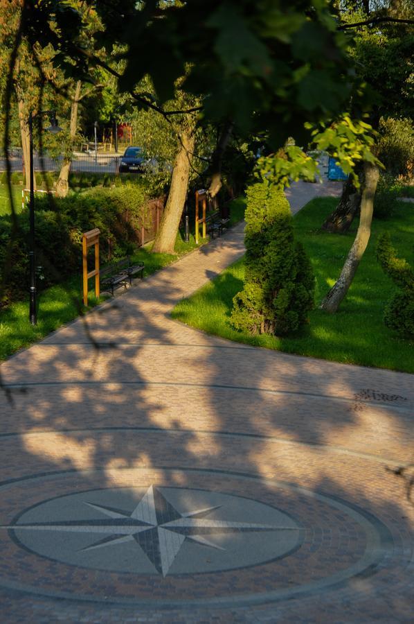 Hotel I Restauracja "Pod Orlem" Картузы Экстерьер фото